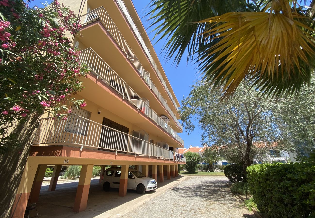 Ferienwohnung in Torroella de Montgri - Wohnung in Strandnähe mit Klimaanlage und Parkplatz