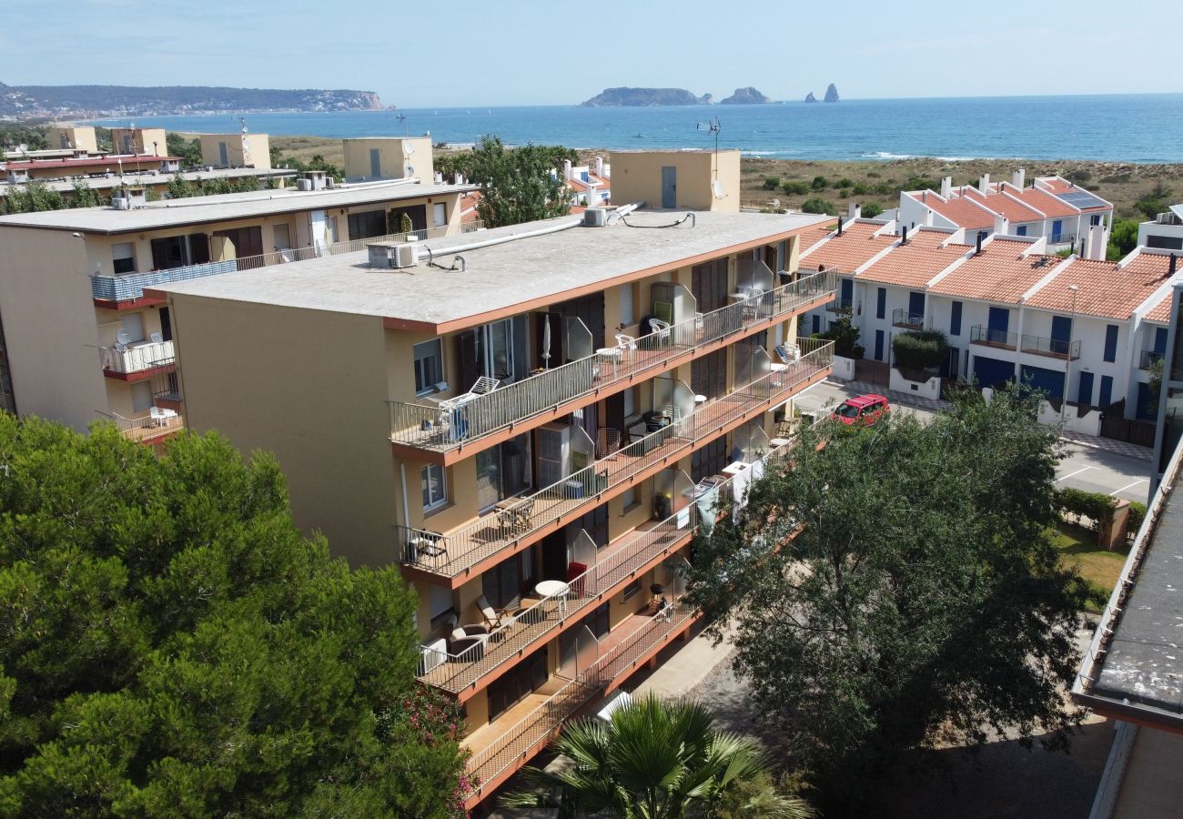 Ferienwohnung in Torroella de Montgri - Wohnung in Strandnähe mit Klimaanlage und Parkplatz