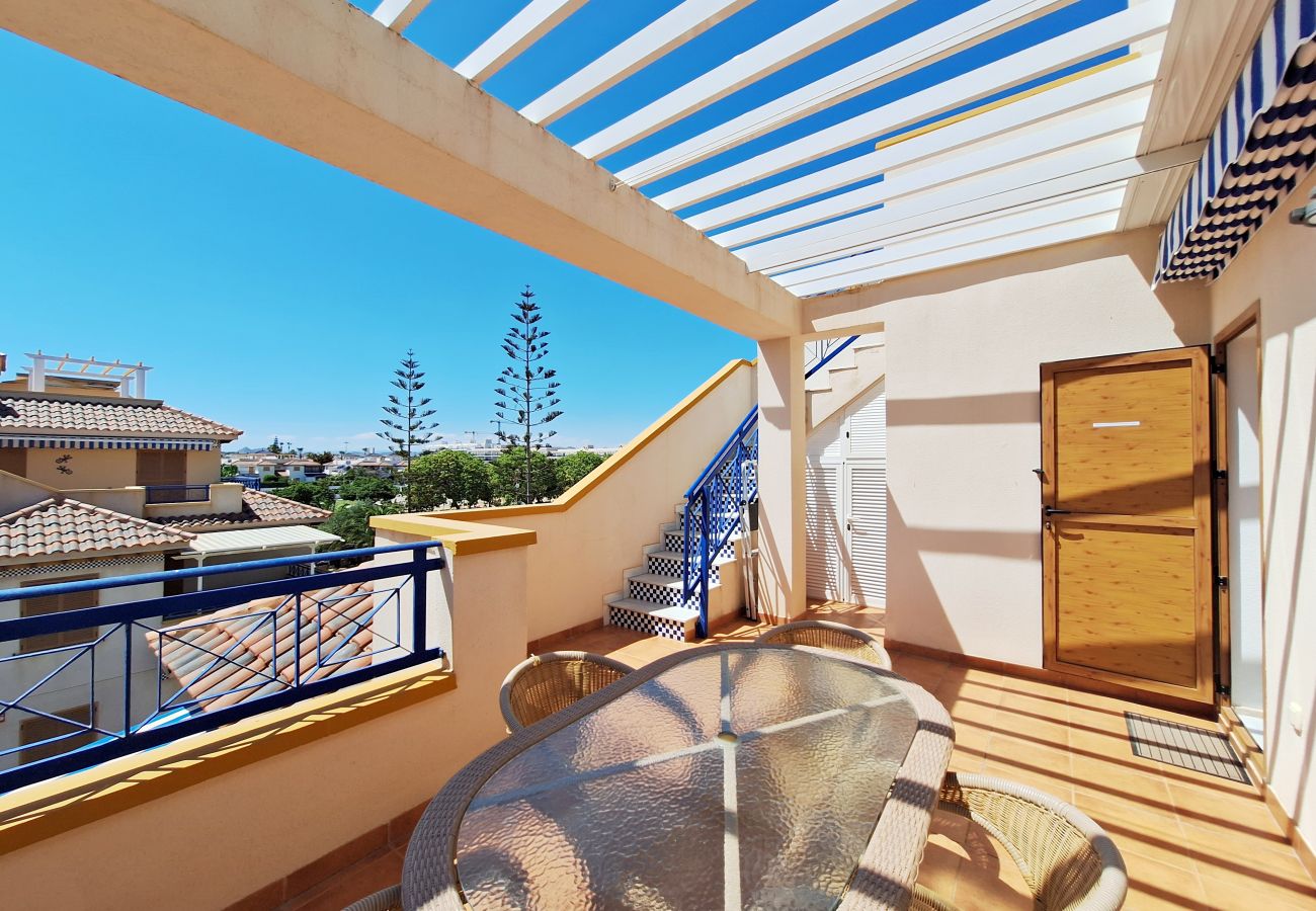 Ferienwohnung in Vera playa - Veramar 4 Penthouse - Am Strand, Meerblick, WiFi & Terrasse 