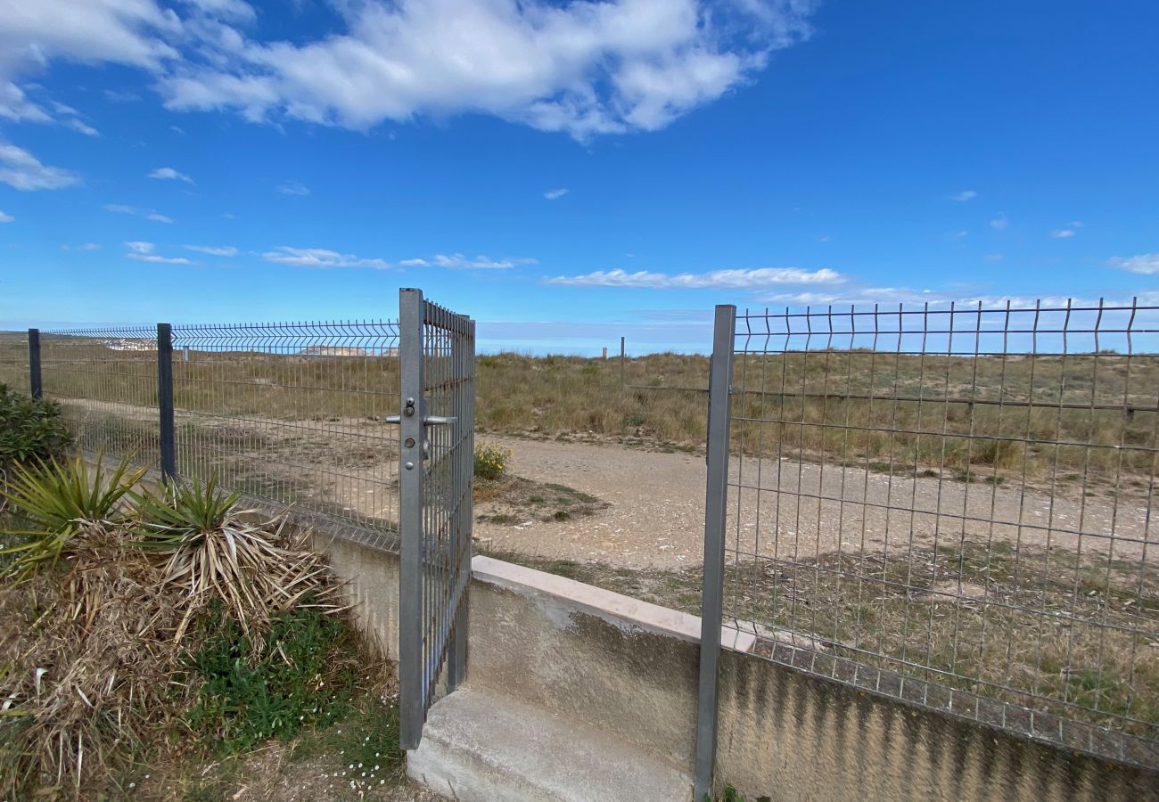 Appartement in Torroella de Montgri - Direct aan het strand met zeezicht