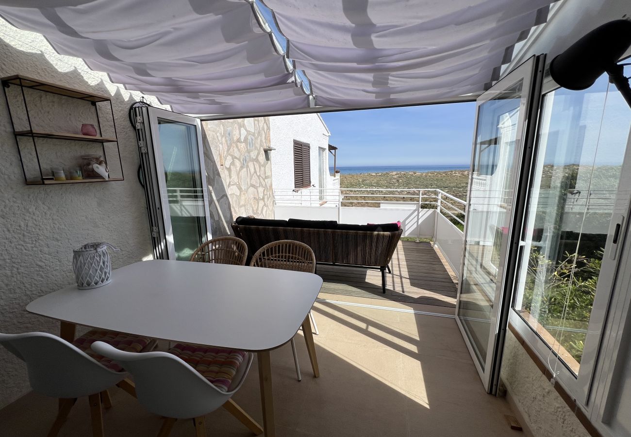 Appartement in Torroella de Montgri - Direct aan het strand met zeezicht