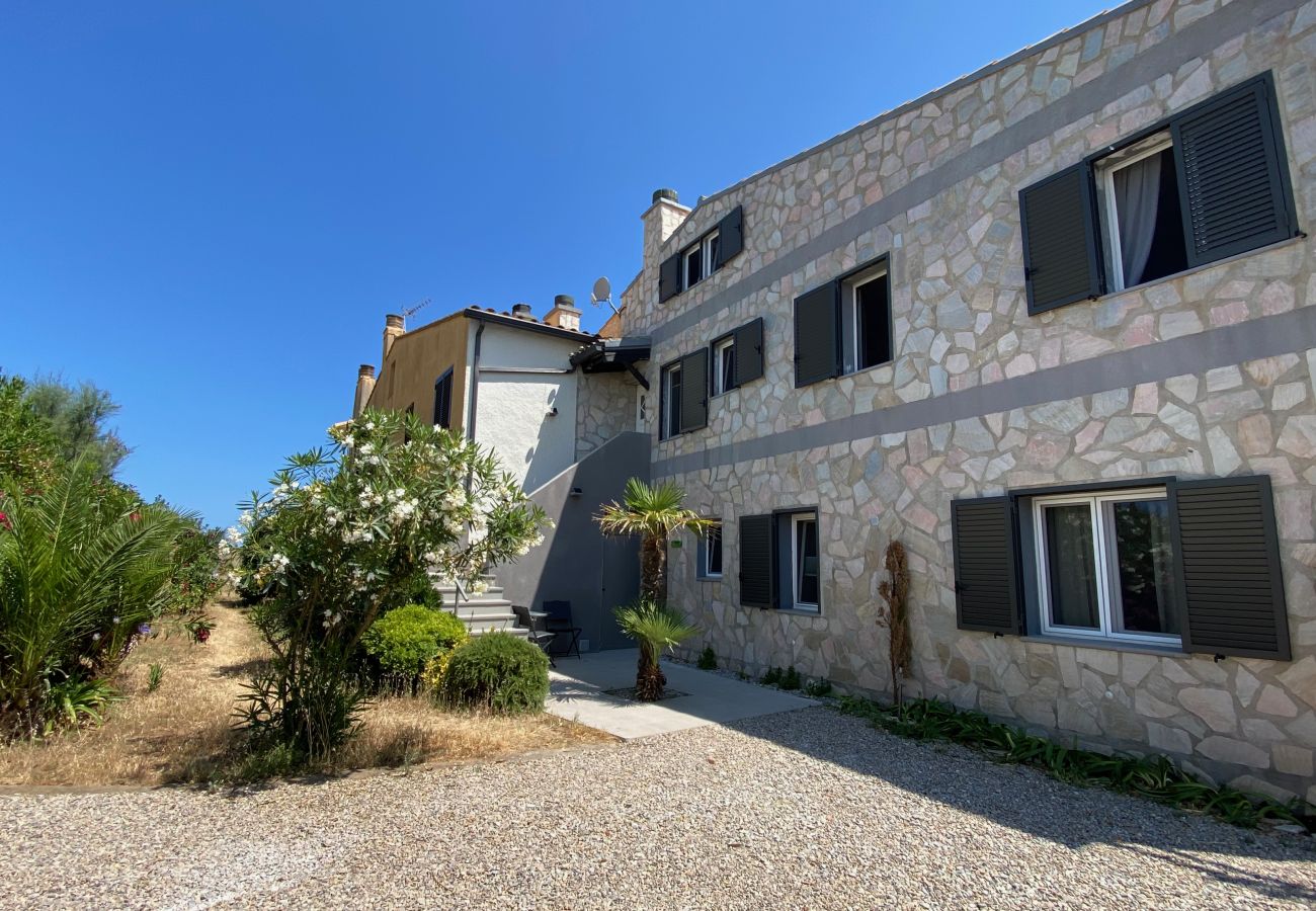 Appartement in Torroella de Montgri - Direct aan het strand met zeezicht