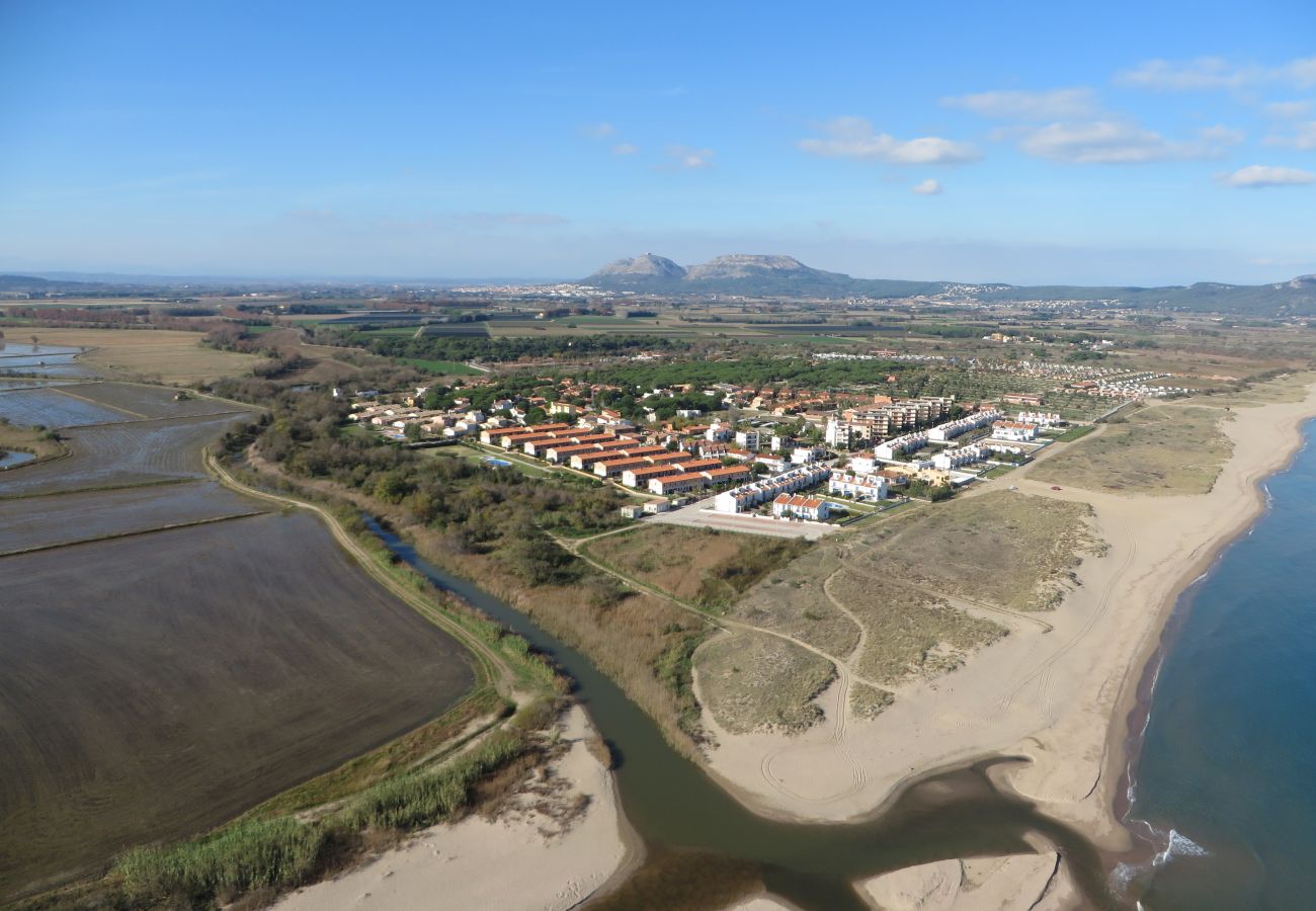 Herenhuis in Torroella de Montgri - Huis met garaje dichtbij het strand