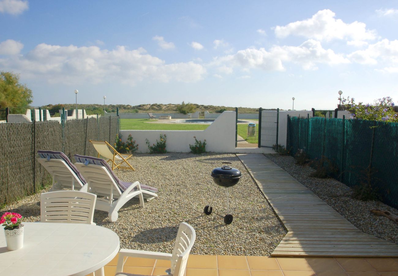 Huis in de stad in Torroella de Montgri - Huis 9 aan het strand met zwembad