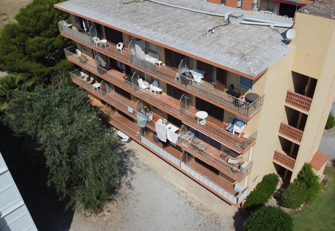 Appartement in Torroella de Montgri - Appartement dicht bij het strand met airco en parkeergelegenheid