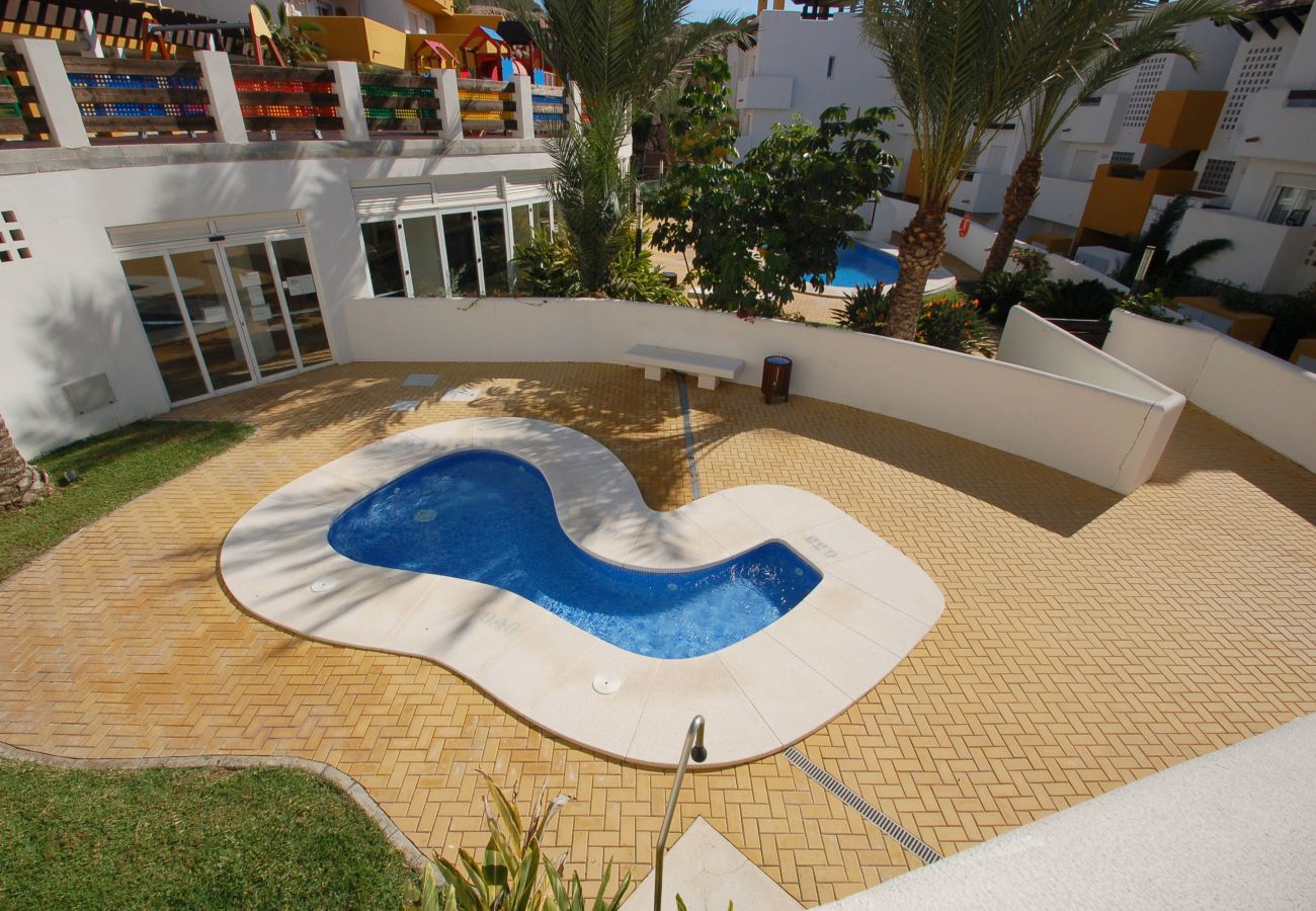 Apartamento en Vera playa - Lomas del Mar 5 - WiFi, jardín privado, piscina climatizada