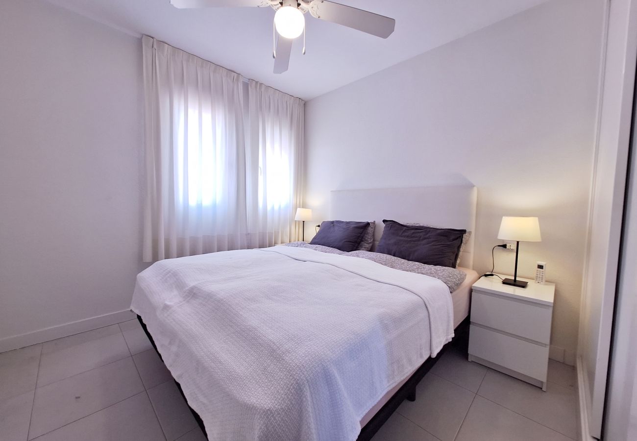 Apartamento en Vera playa - Torrelaguna Ático - WiFi, solarium & piscina comunitaria