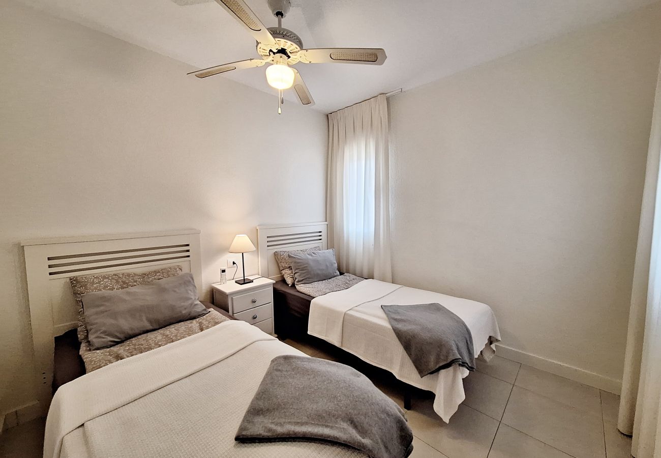 Apartamento en Vera playa - Torrelaguna Ático - WiFi, solarium & piscina comunitaria