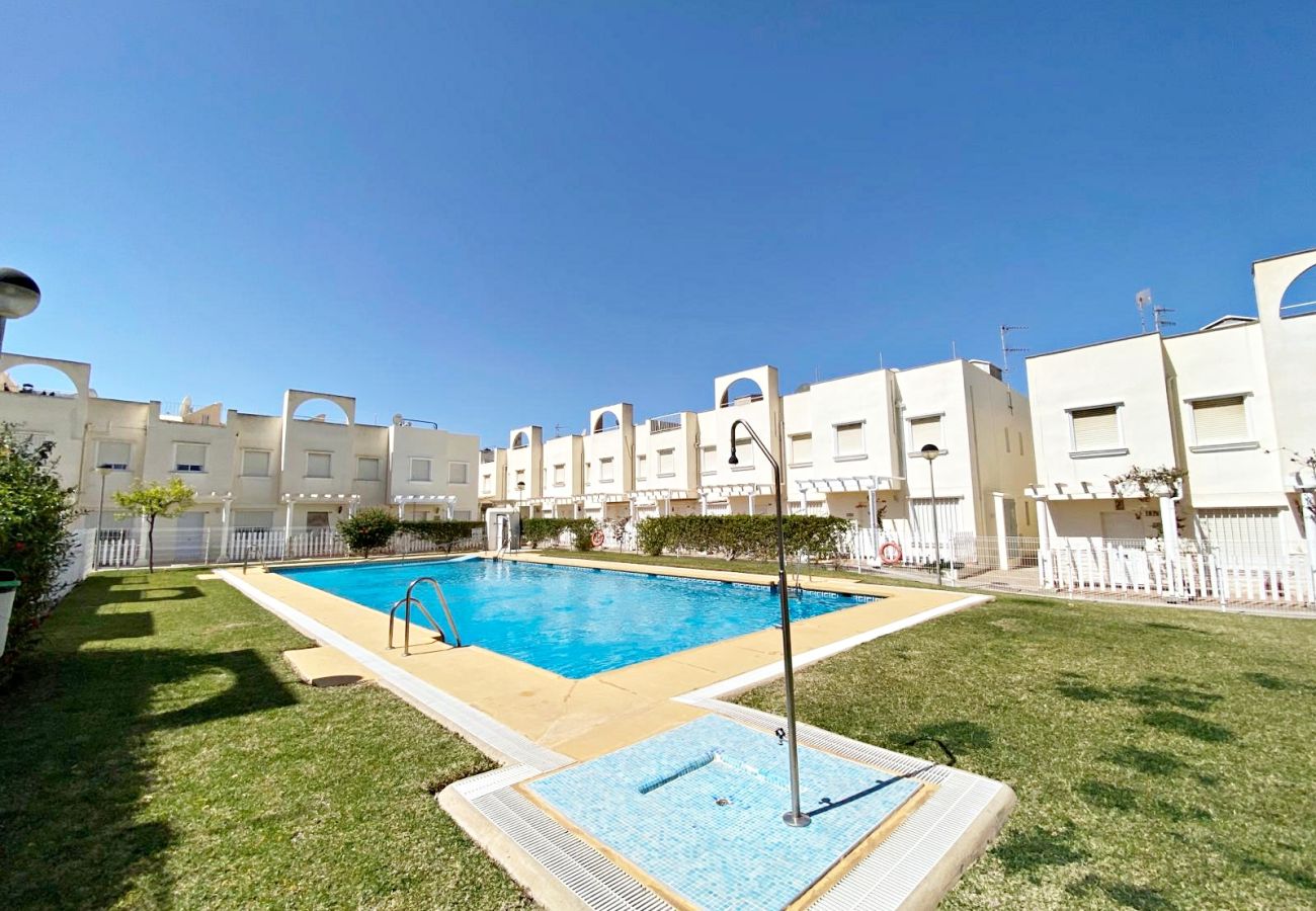 Apartamento en Vera playa - Fuentemar Dúplex - WiFi, solarium & piscina comunitaria