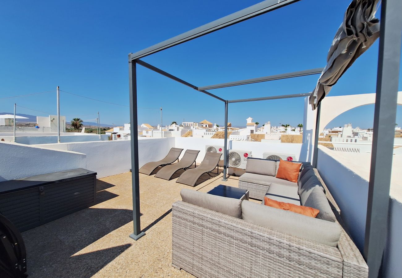 Apartamento en Vera playa - Fuentemar Dúplex - WiFi, solarium & piscina comunitaria