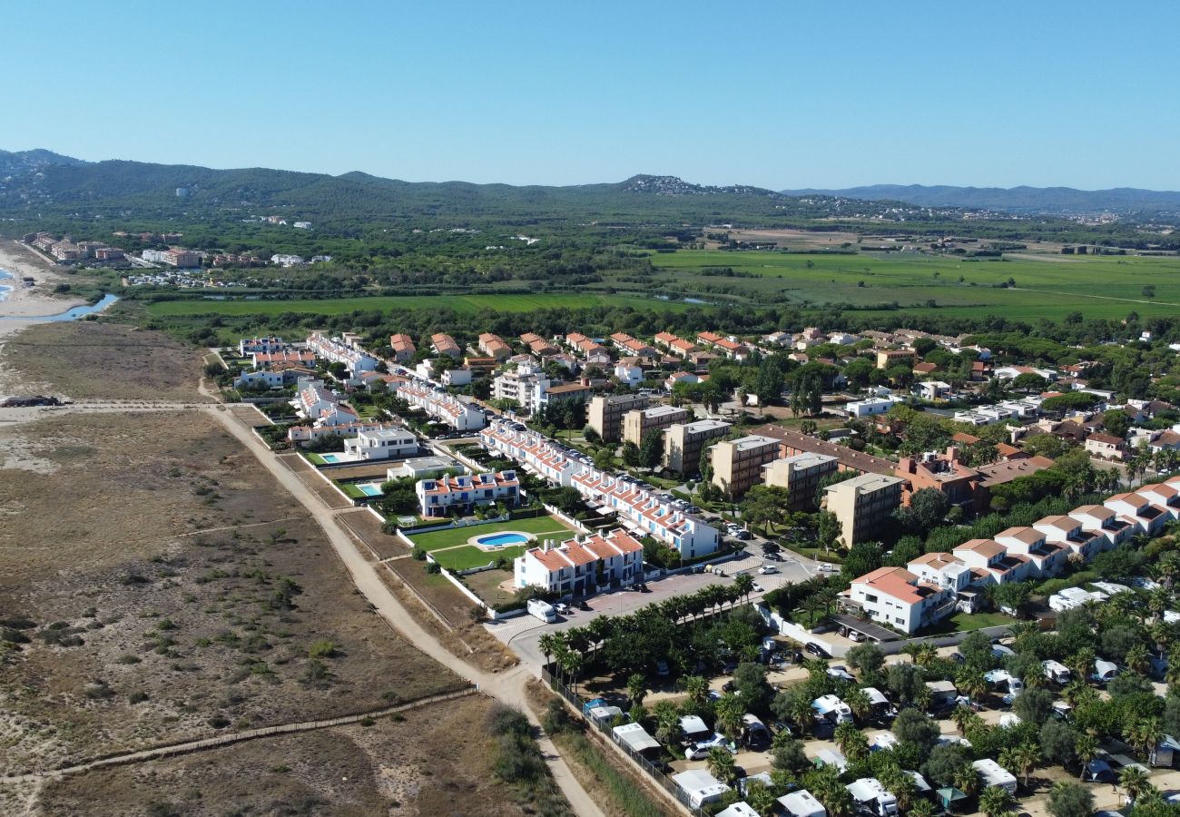 Apartamento en Torroella de Montgri - Apartamento turistico cerca de la playa con aire y parking