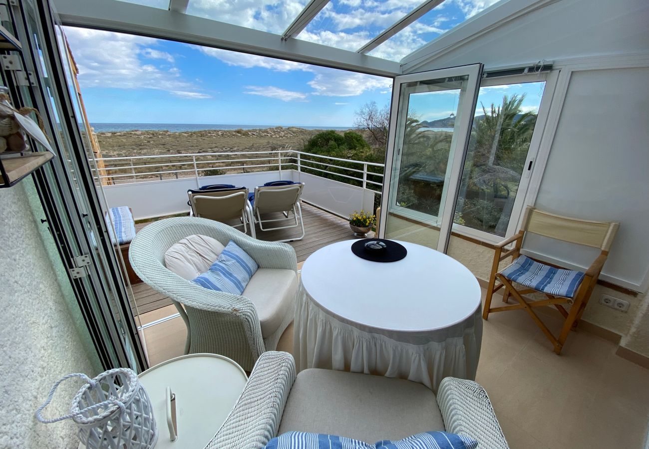 Appartement à Torroella de Montgri - En première ligne avec vue sur la mer