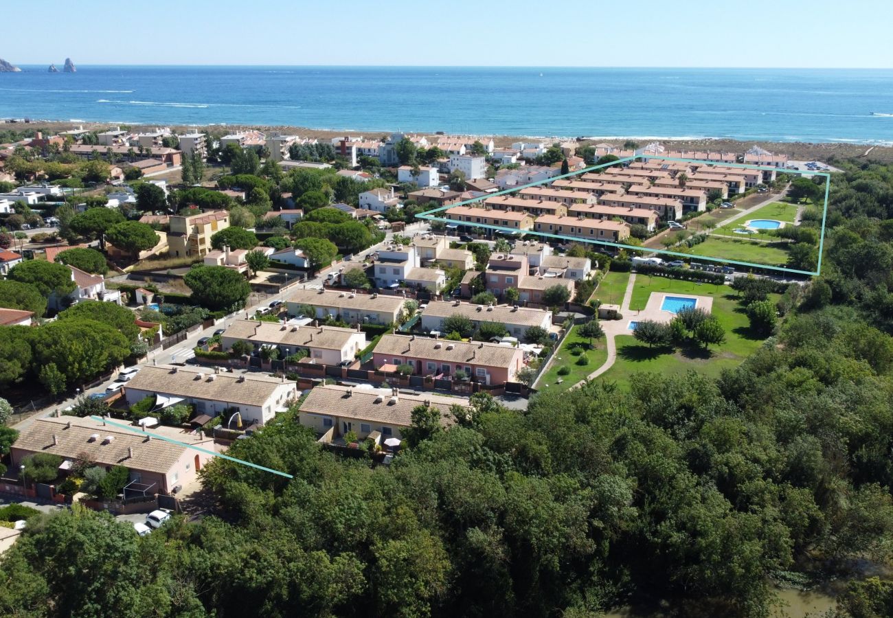 Maison mitoyenne à Torroella de Montgri - Maison d'angle rénovée avec jardin, n° 58