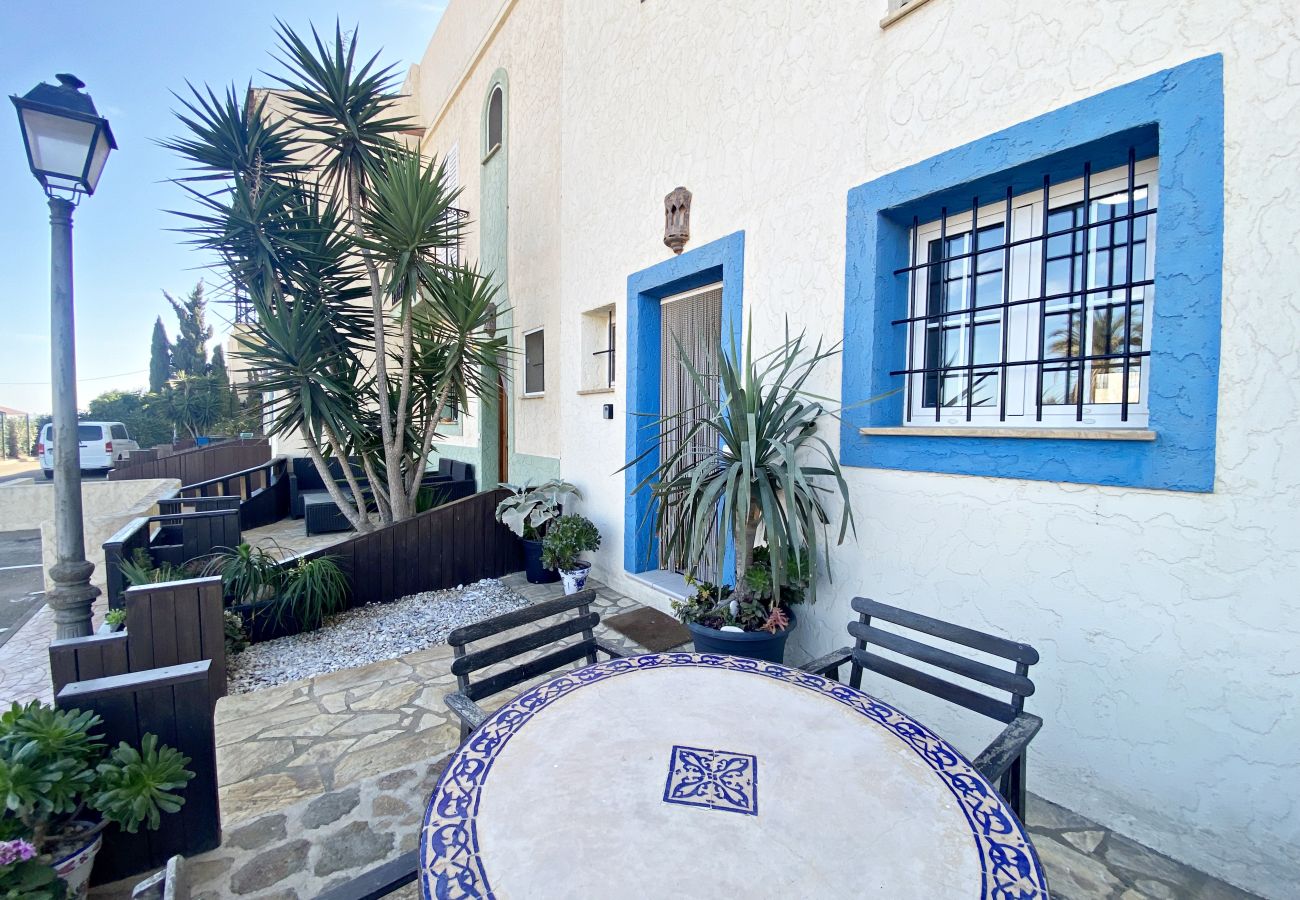 Townhouse in Vera playa - Las Casitas - WiFi, 150m beach, sea views